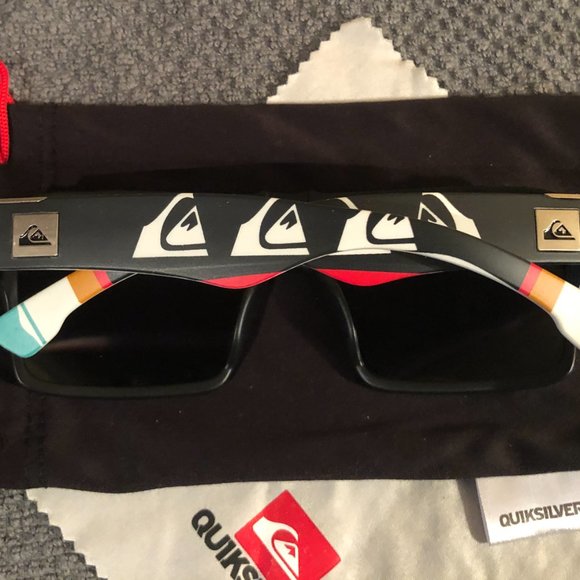 New Quiksilver Sunglass and soft case - Picture 4 of 4